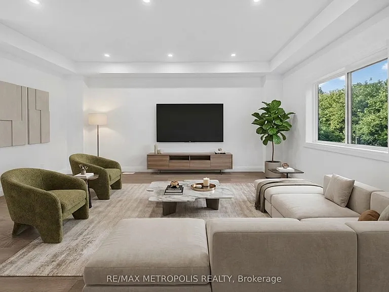 55 Russ St — Photo 4