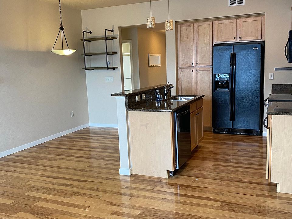 1st image of 2101 Dearborn Ave #16