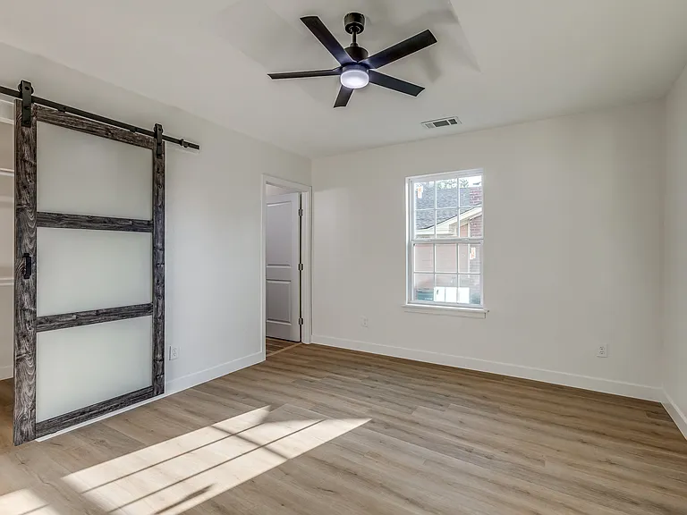 1723 W Park Pl — Photo 30