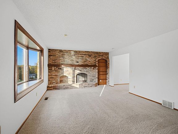2nd image of 710 Windemere Dr
