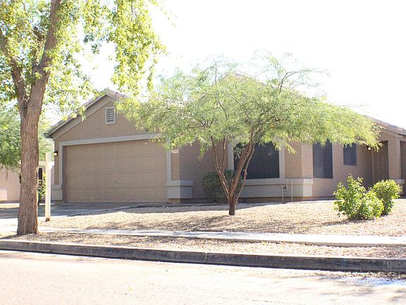 Property access through 2 car garage!