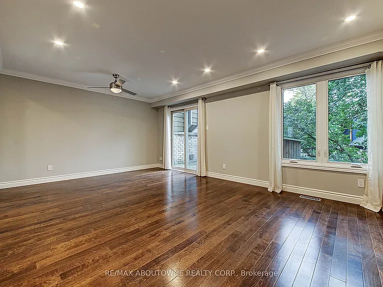 2353 Marine Dr #3 — Photo 11