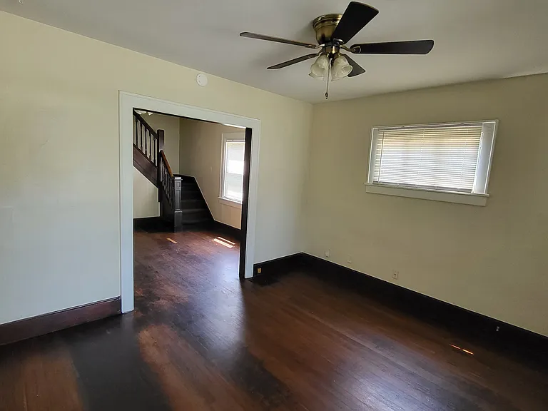 323 N Rural St — Photo 7