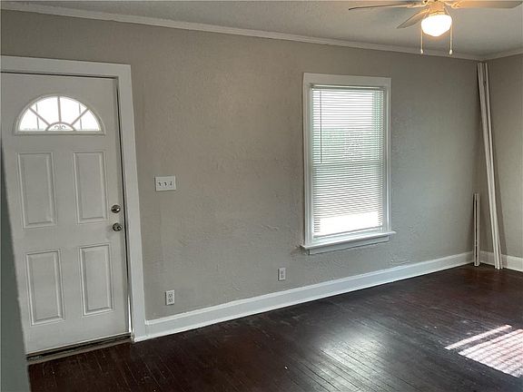 5th image of 3624 Mersington Ave