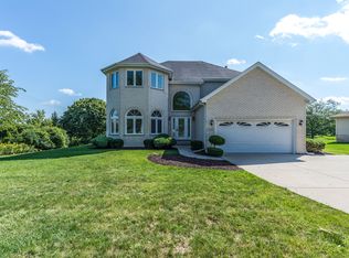 7400 Southwick Dr, Frankfort, IL 60423