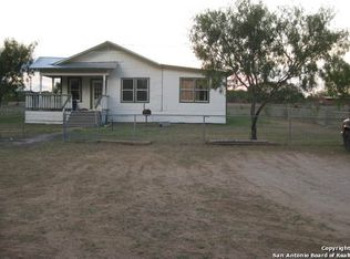 19555 Senior Rd, Von Ormy, TX 78073