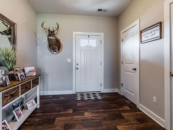 5th image of 5460 Green Ash Dr