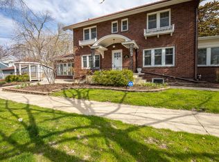 1902 Oxford St, Rockford, IL 61103