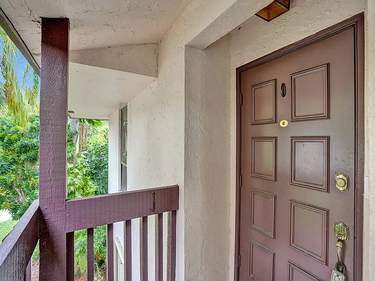 9280 Sabal Ridge Cir #B — Photo 2