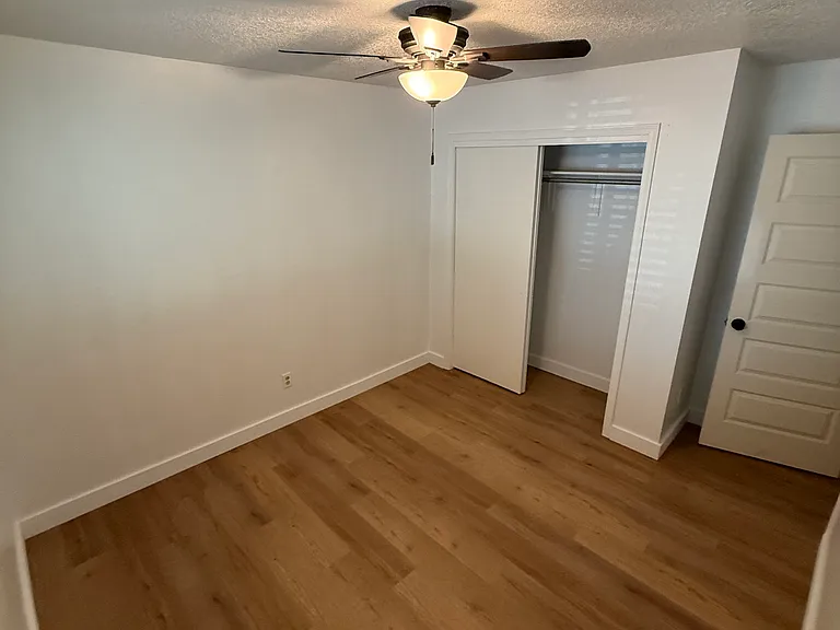 1407 El Camino Real St — Photo 17