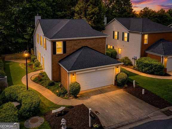 5th image of 3815 Glen Laurel Ct