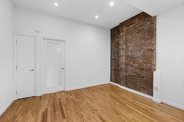 Rented by REAL New York | media 15