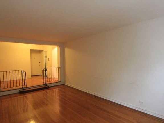 3rd image of 6864 Yellowstone Blvd APT A22