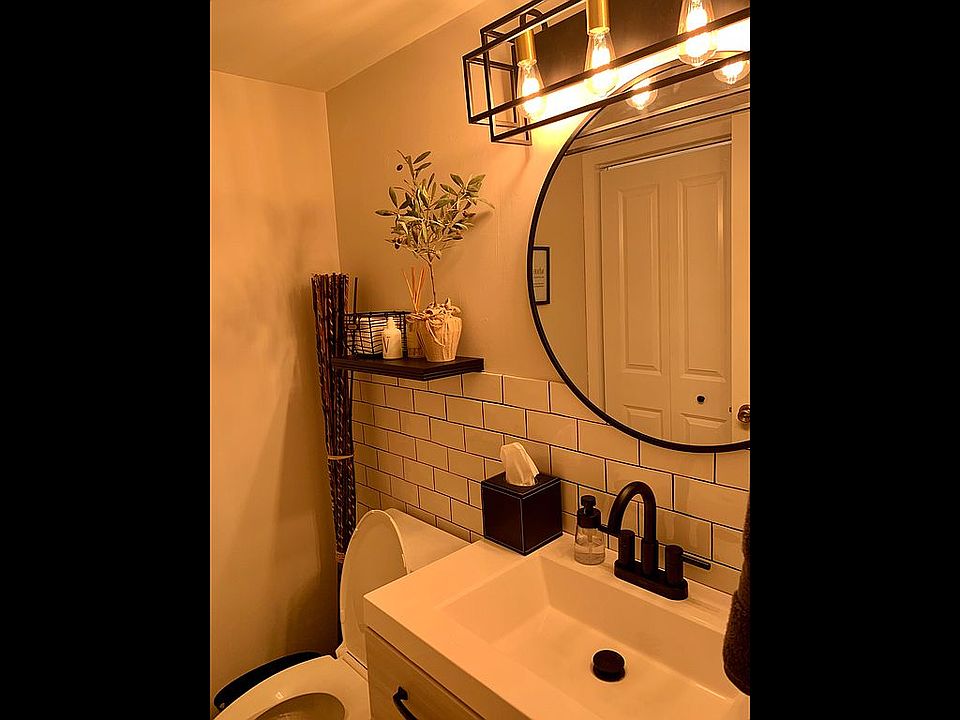 1st image of 192 Tallow Wood Dr