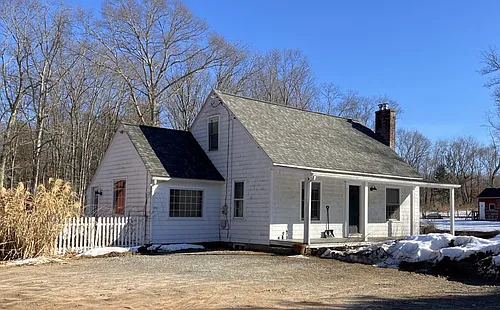 Haddam House Photo 1