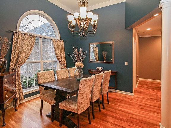 5th image of 348 Kempton Ln