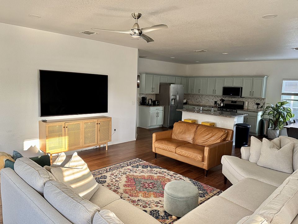 1st image of 10212 Tildon Ave