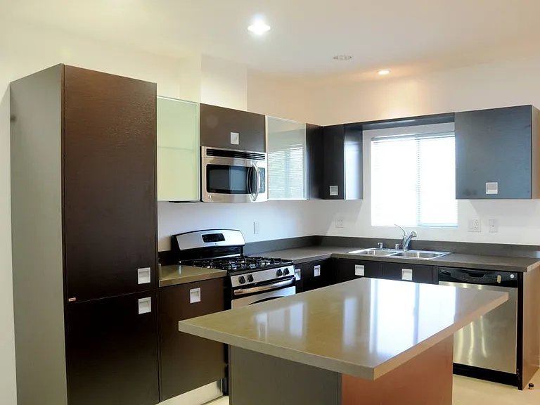 9100 Whitworth Dr — Photo 13