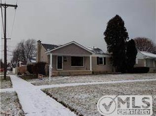 15374 McCann St, Southgate, MI 48195