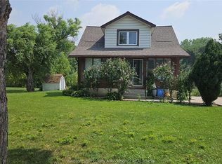 903 Grand Marais Rd E, Windsor, ON N8X 3H9