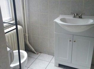 200 S 43rd St APT 2F, Philadelphia, PA 19104