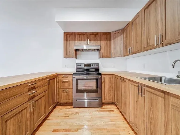 283 Winfield Ave #1 — Photo 2