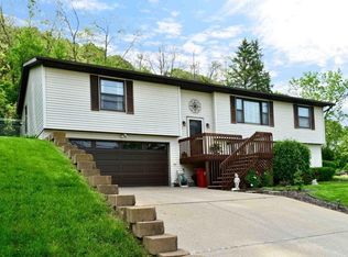 1101 Sugar Loaf Rd, Winona, MN 55987