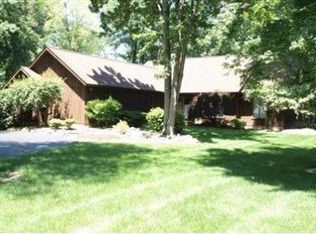 343 Old Oak Dr, Cortland, OH