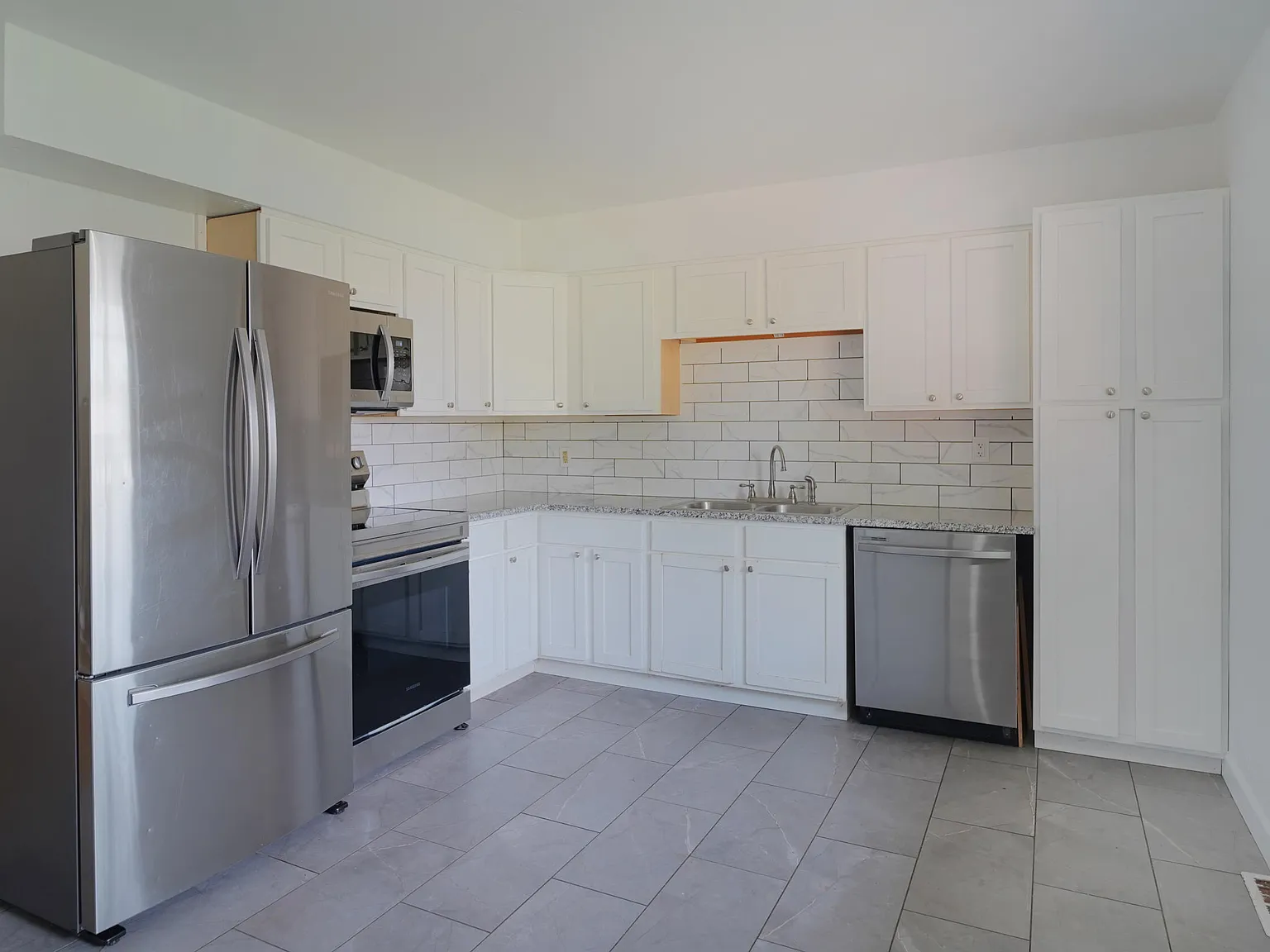 3 bed, 1.5 bath, 1175 sqft, $1,275 — Photo 4