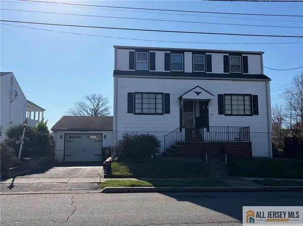 222 Remsen Ave, Avenel, NJ 07001