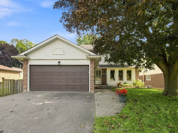 119 Frederick St, Whitby, ON L1N 6K1