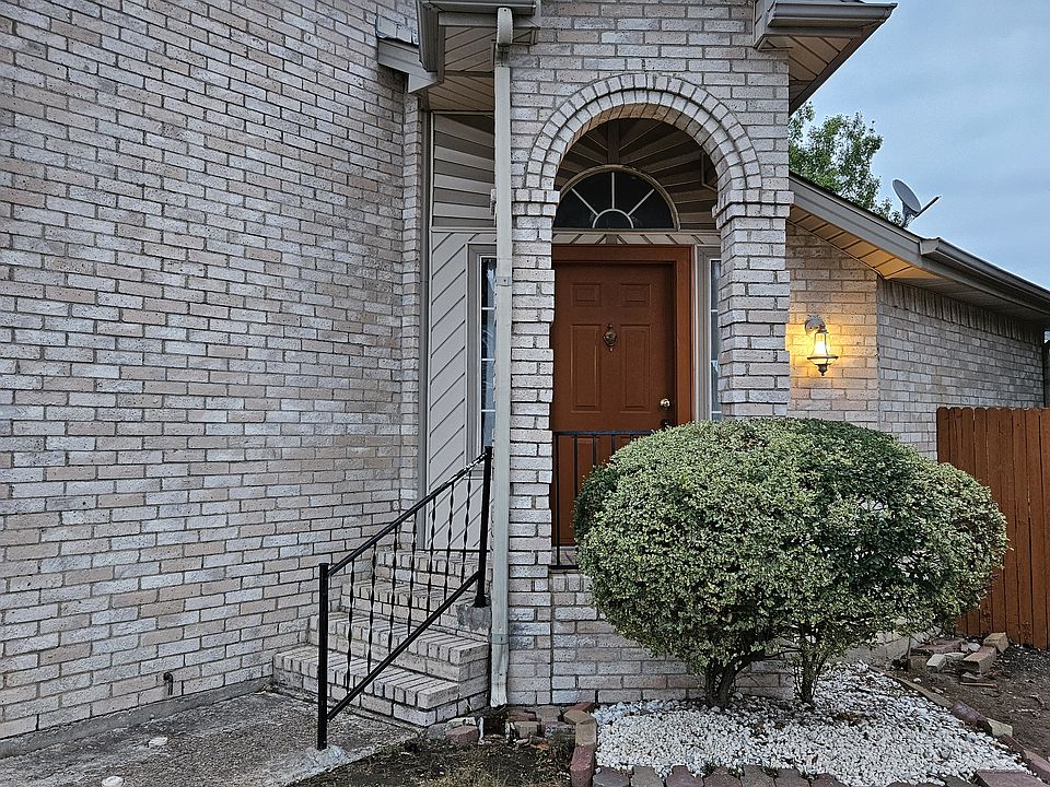 Front View to your new rent home
