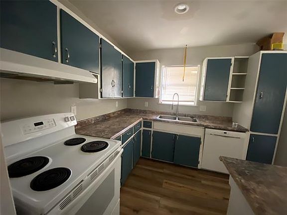 4th image of 2534 S 28th St