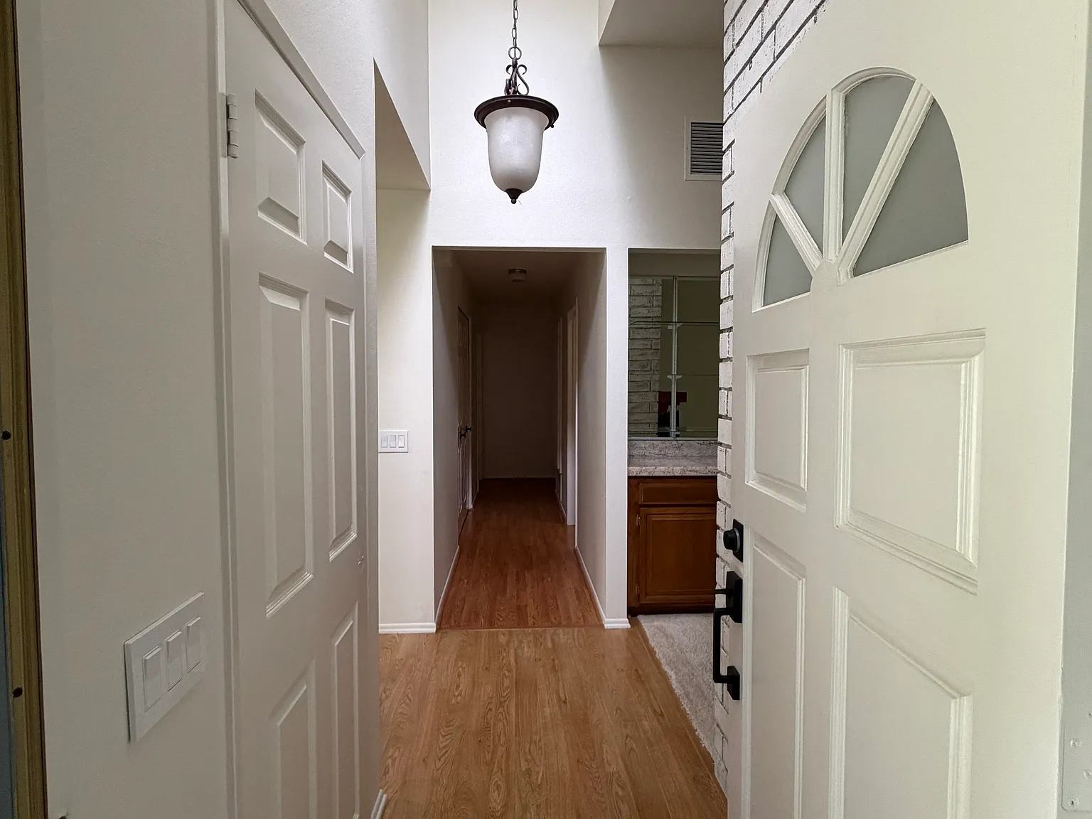 3 bed, 2.5 bath, 1671 sqft, $3,850 — Photo 4