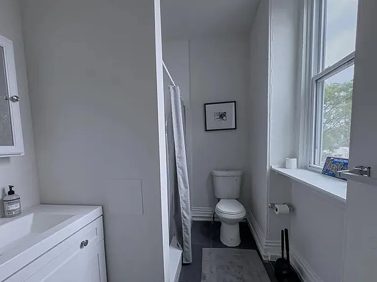 2037 Spring Garden St #3FF — Photo 22