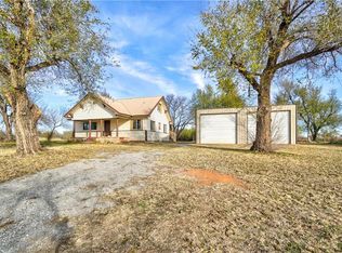1011 S Walnut St, Ninnekah, OK 73067