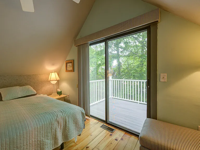 90 Chestnut Rd — Photo 30
