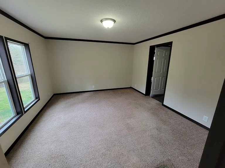 256 Weaver Creek Rd — Photo 5