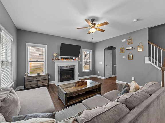 2nd image of 53 Gemith Ct