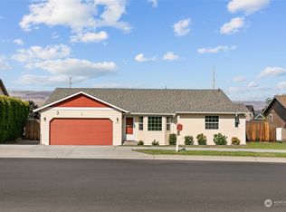 1558 Virginia Way, Wenatchee, WA 98801