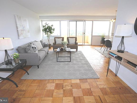 2nd image of 4515 Willard Ave APT 2107S