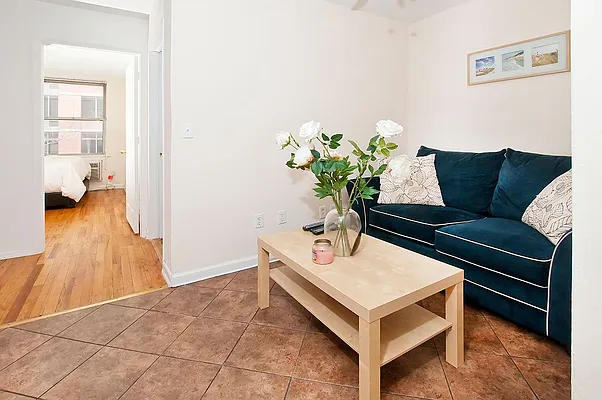 Rented by Roi Lidor, LREB | media 1