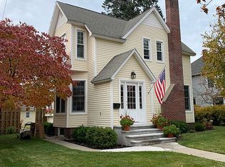 313 N James St, Ludington, MI 49431