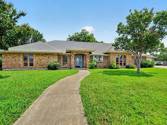 4th image of 108 Heatherstone Cir