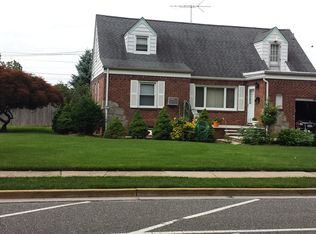 100 Stuart Ave, Valley Stream, NY 11580
