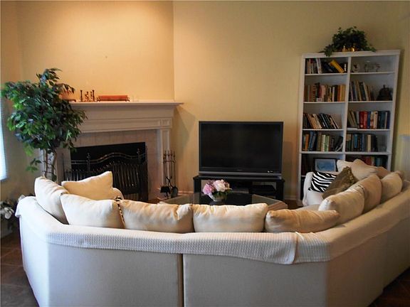 3rd image of 606 Piedmont Dr
