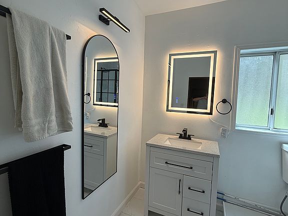 5th image of 635 Primavera Rd #2