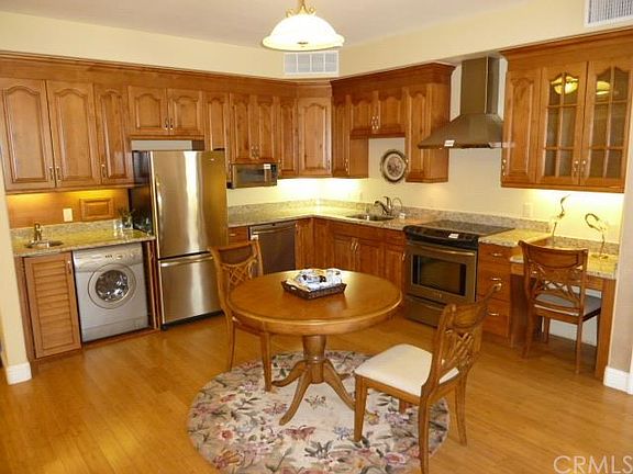4th image of 13798 Roswell Ave #C176
