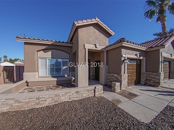 4th image of 8340 Longmont Dr