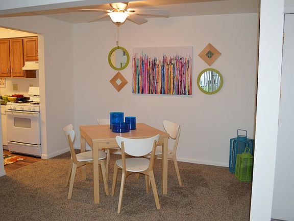 Spacious Dining area
